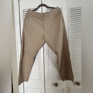 Lululemon like new Men's Khaki Chinos